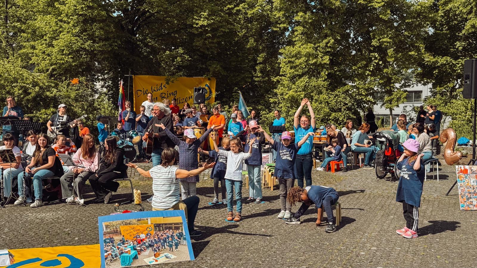 Kids vom Ring bei einem Auftritt